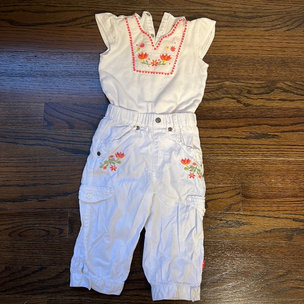 Baby Girl Set - Embroidered Flower Bodysuit + Pant w/ pockets, size 12-18 M